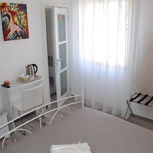 Camera con letto king size